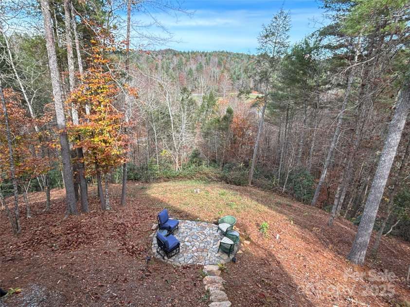 1709 Round Mountain Parkway, Lenoir, NC 28645.  MLS# CAR4179012, YatesRealty ID 17000. Back Patio