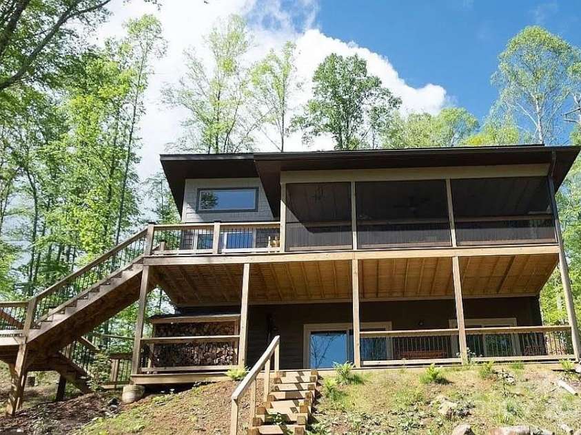 56 Talking Leaves Lane, Bakersville, NC 28705.  MLS# CAR4264798, YatesRealty ID 17001. 