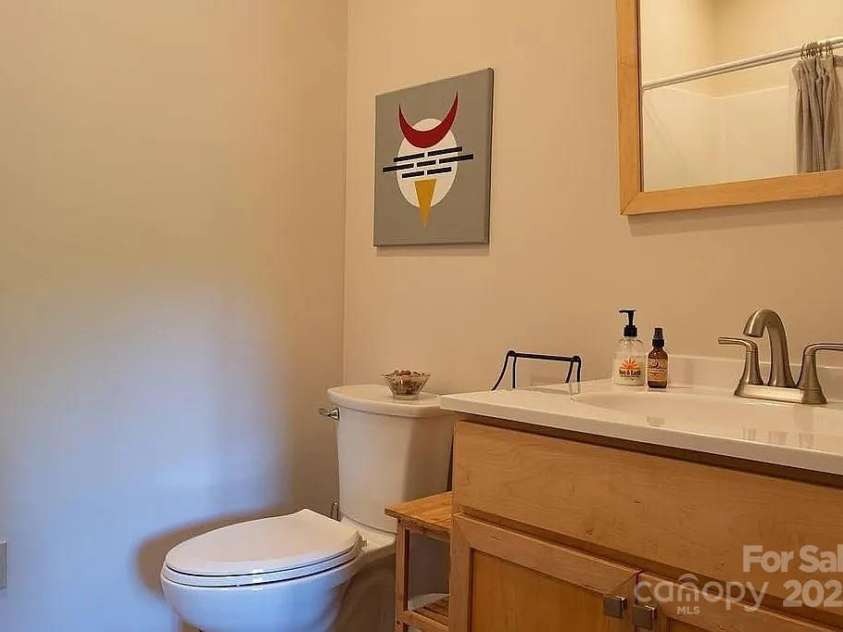 56 Talking Leaves Lane, Bakersville, NC 28705.  MLS# CAR4264798, YatesRealty ID 17001. 