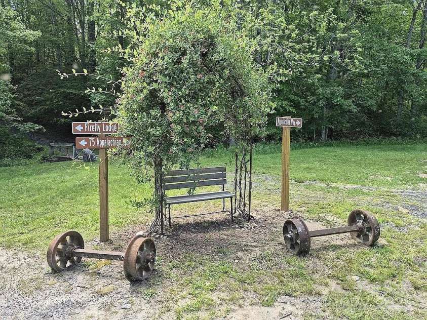 56 Talking Leaves Lane, Bakersville, NC 28705.  MLS# CAR4264798, YatesRealty ID 17001. 