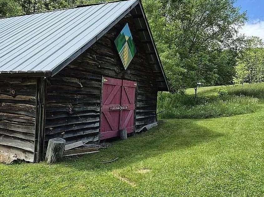 56 Talking Leaves Lane, Bakersville, NC 28705.  MLS# CAR4264798, YatesRealty ID 17001. 