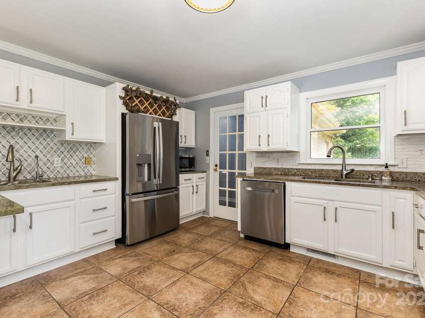 109 Arabian Lane, Salisbury, NC 28147.  MLS# CAR4252270, YatesRealty ID 17002. 