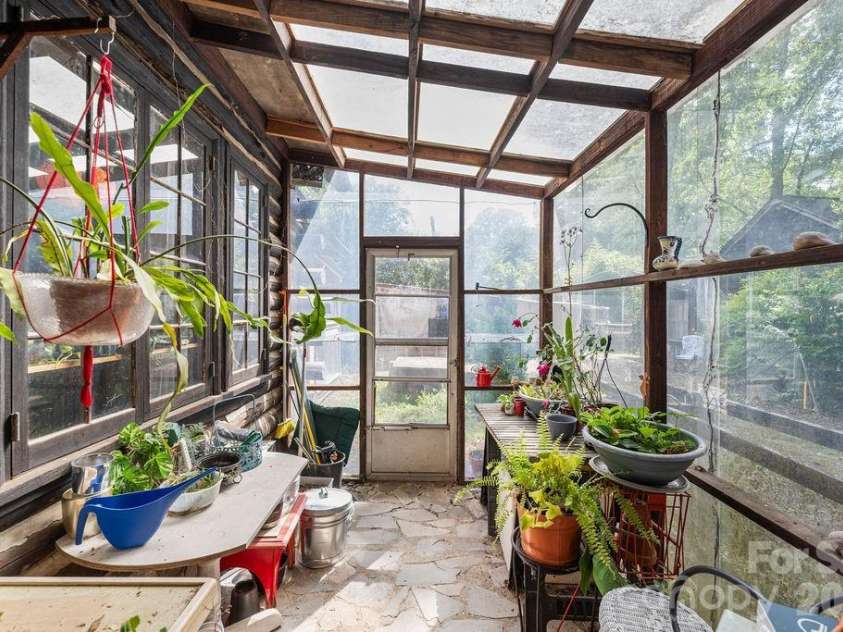 2107 Mandarin Boulevard, Charlotte, NC 28205.  MLS# CAR4341340, YatesRealty ID 17003. Green house