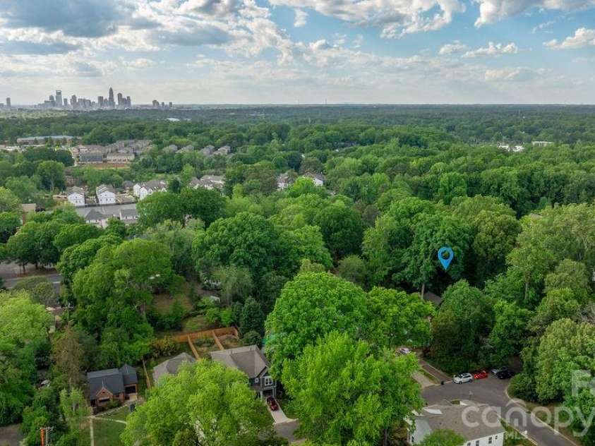 2107 Mandarin Boulevard, Charlotte, NC 28205.  MLS# CAR4341340, YatesRealty ID 17003. Overview