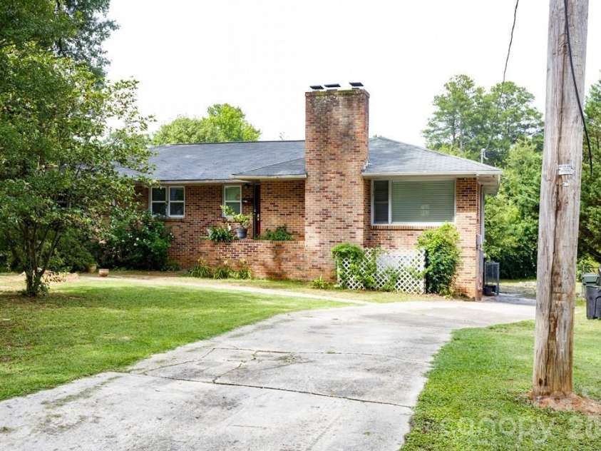 316 Catawba Avenue, Rock Hill, SC 29730.  MLS# CAR4386638, YatesRealty ID 17004. 