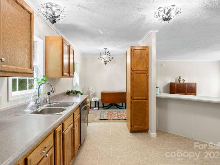 370 Fox Cove Road, Mars Hill, NC 28754.  MLS# CAR4260520, YatesRealty ID 17004. 