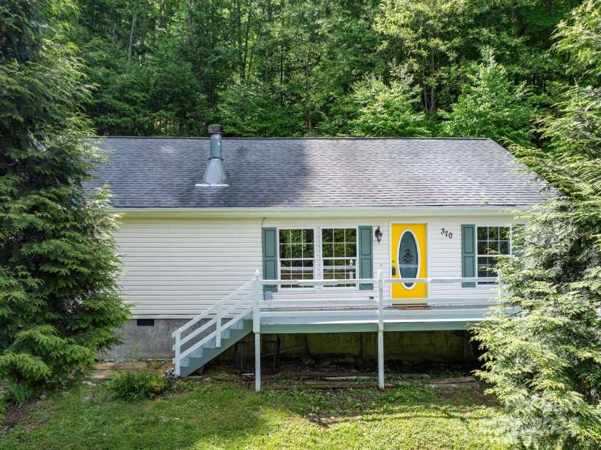370 Fox Cove Road, Mars Hill, NC 28754.  MLS# CAR4260520, YatesRealty ID 17004. 