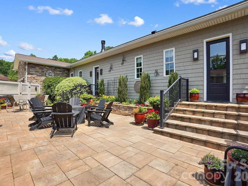 2354 Valelake Road, York, SC 29745.  MLS# CAR4376112, YatesRealty ID 17005. 