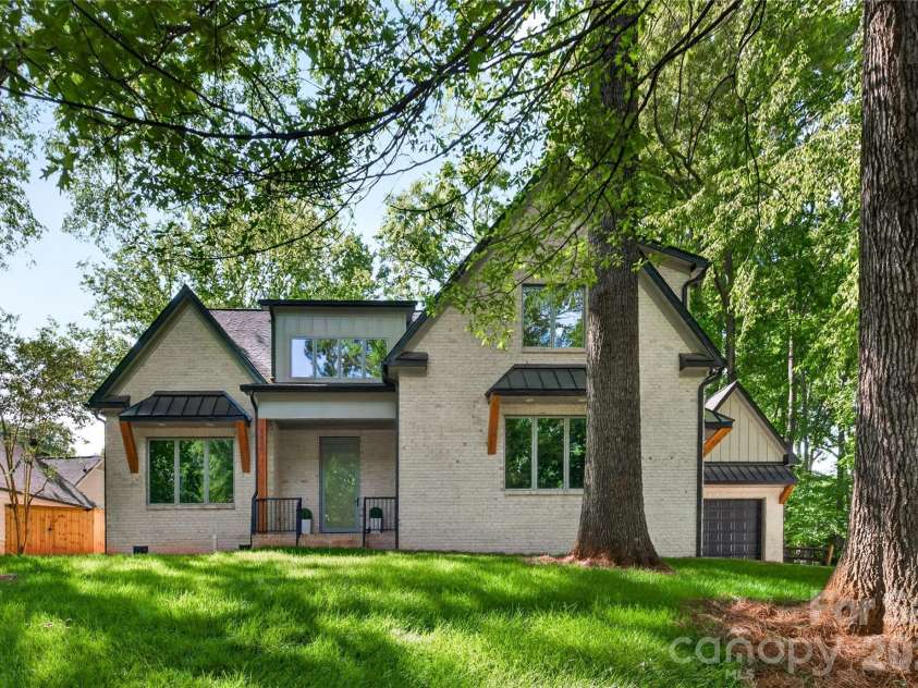1600 Barden Road, Charlotte, NC 28226.  MLS# CAR4375466, YatesRealty ID 17006. 