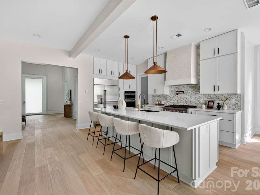 1600 Barden Road, Charlotte, NC 28226.  MLS# CAR4375466, YatesRealty ID 17006. 