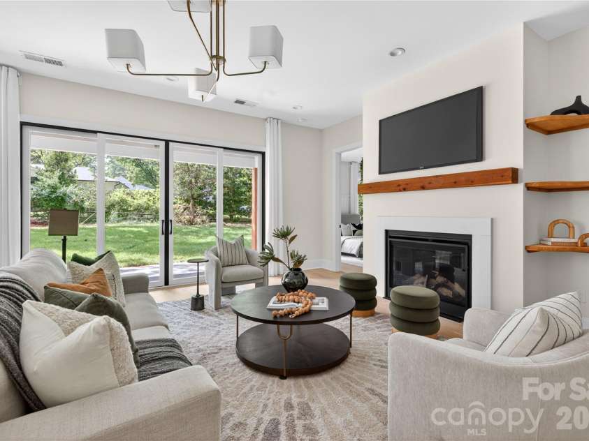 1600 Barden Road, Charlotte, NC 28226.  MLS# CAR4375466, YatesRealty ID 17006. 