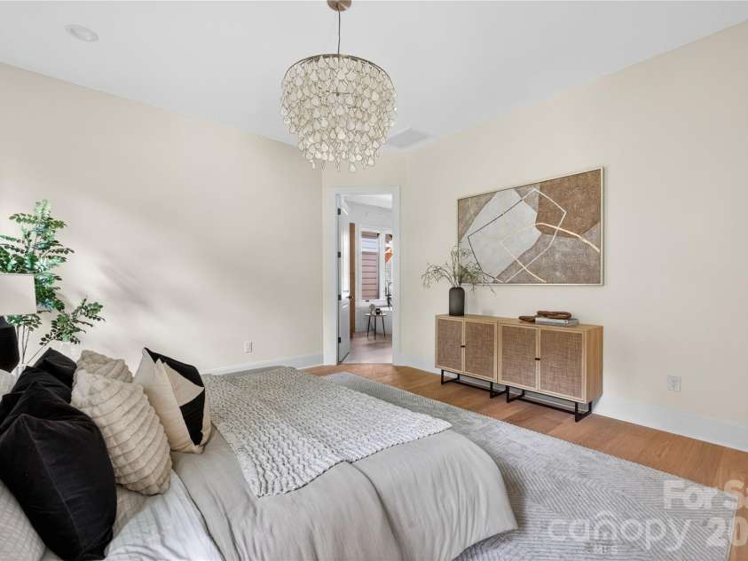 1600 Barden Road, Charlotte, NC 28226.  MLS# CAR4375466, YatesRealty ID 17006. 