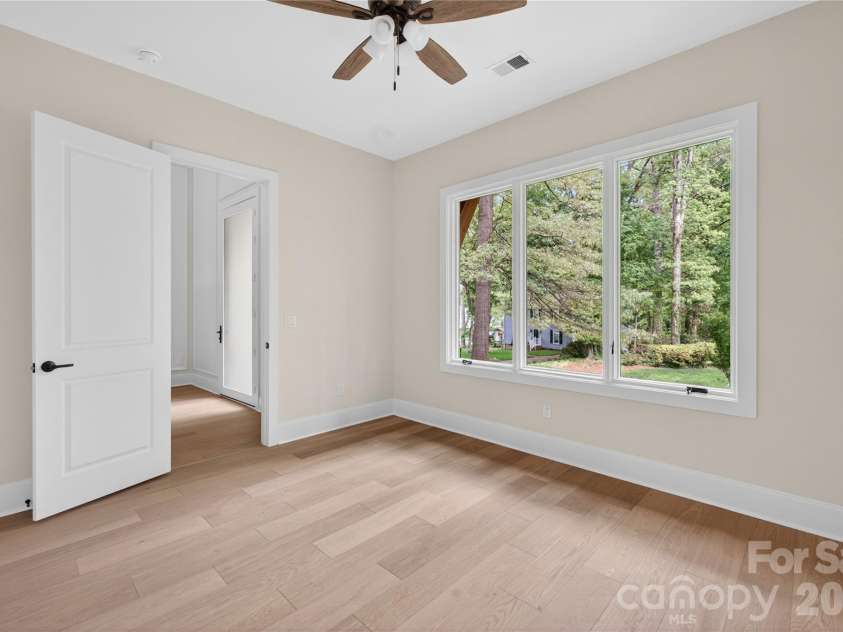 1600 Barden Road, Charlotte, NC 28226.  MLS# CAR4375466, YatesRealty ID 17006. 