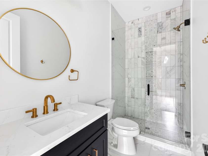 1600 Barden Road, Charlotte, NC 28226.  MLS# CAR4375466, YatesRealty ID 17006. 