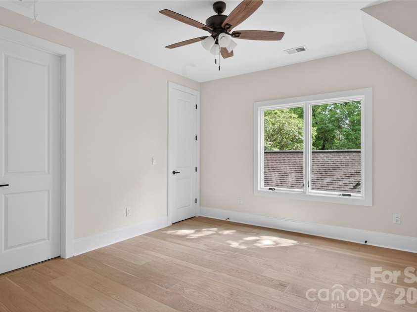 1600 Barden Road, Charlotte, NC 28226.  MLS# CAR4375466, YatesRealty ID 17006. 