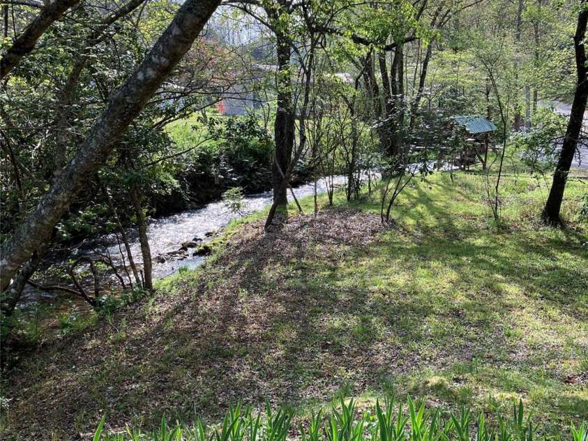 45 Old Cove Road, Sylva, NC 28779.  MLS# CAR4259055, YatesRealty ID 17007. 