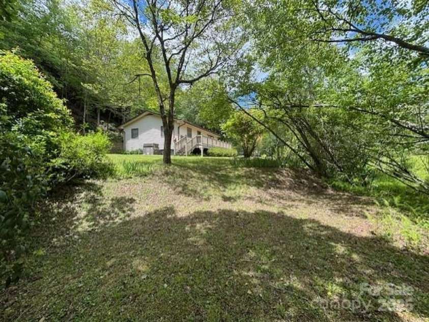 45 Old Cove Road, Sylva, NC 28779.  MLS# CAR4259055, YatesRealty ID 17007. 