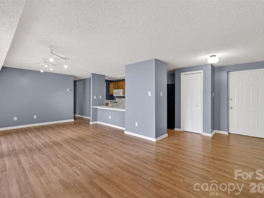 9405 Old Concord Road, Charlotte, NC 28213.  MLS# CAR4376328, YatesRealty ID 17007. 