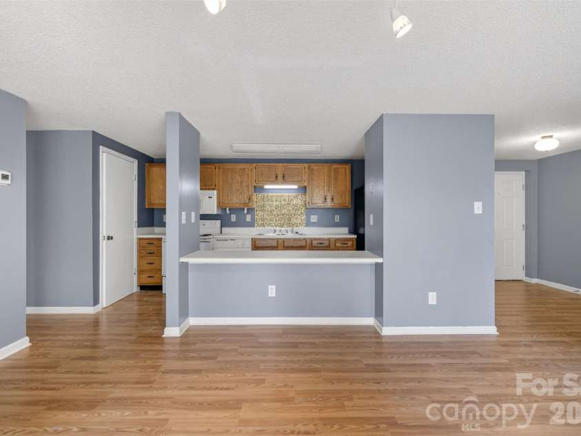9405 Old Concord Road, Charlotte, NC 28213.  MLS# CAR4376328, YatesRealty ID 17007. 