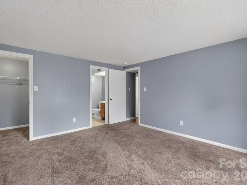 9405 Old Concord Road, Charlotte, NC 28213.  MLS# CAR4376328, YatesRealty ID 17007. 
