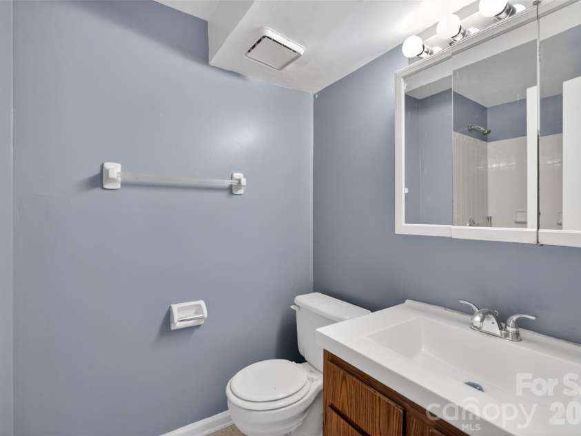 9405 Old Concord Road, Charlotte, NC 28213.  MLS# CAR4376328, YatesRealty ID 17007. 