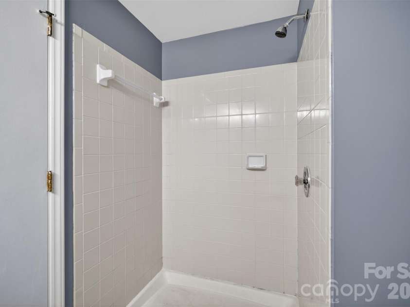 9405 Old Concord Road, Charlotte, NC 28213.  MLS# CAR4376328, YatesRealty ID 17007. 