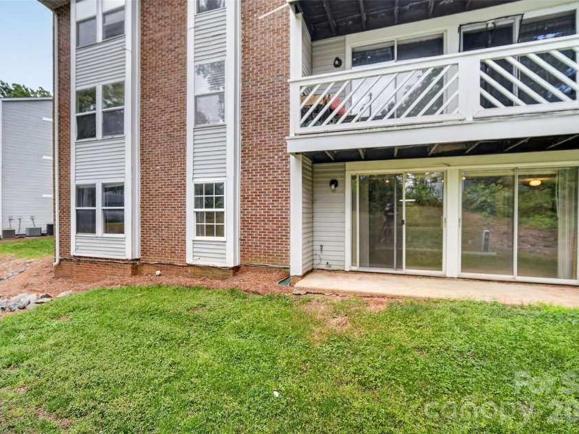 9405 Old Concord Road, Charlotte, NC 28213.  MLS# CAR4376328, YatesRealty ID 17007. 