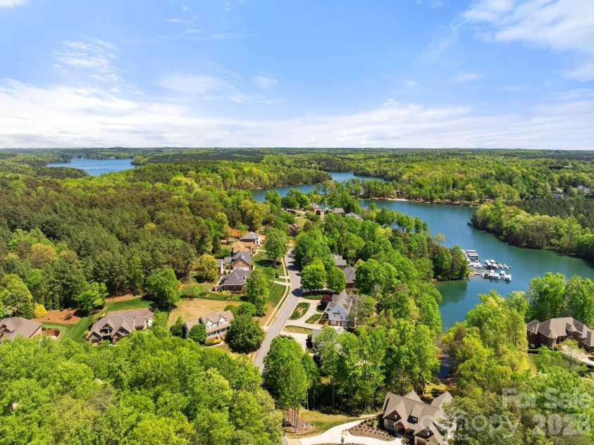 7601 Crossing Ridge Drive, Belews Creek, NC 27009.  MLS# CAR4375208, YatesRealty ID 17008. 