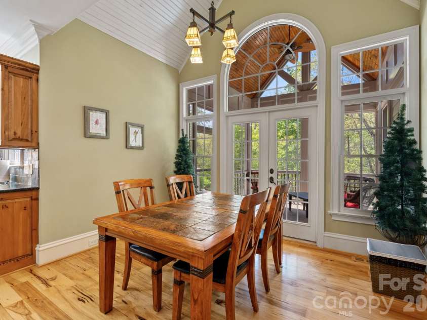 7601 Crossing Ridge Drive, Belews Creek, NC 27009.  MLS# CAR4375208, YatesRealty ID 17008. 
