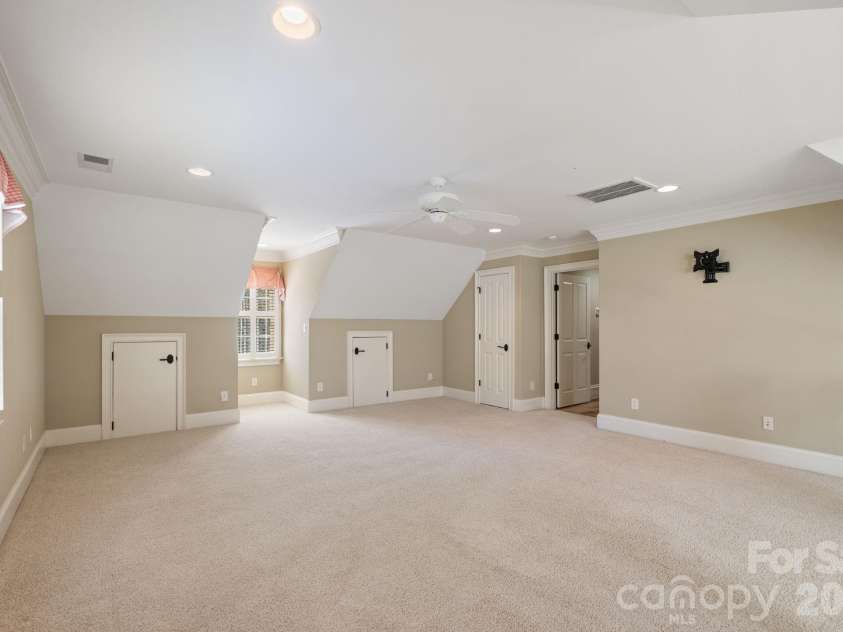 7601 Crossing Ridge Drive, Belews Creek, NC 27009.  MLS# CAR4375208, YatesRealty ID 17008. 