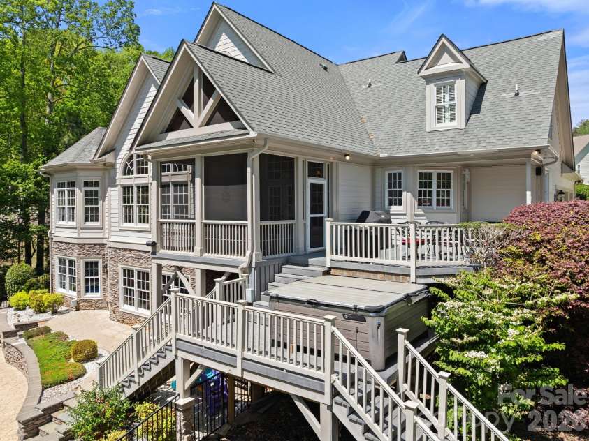 7601 Crossing Ridge Drive, Belews Creek, NC 27009.  MLS# CAR4375208, YatesRealty ID 17008. 