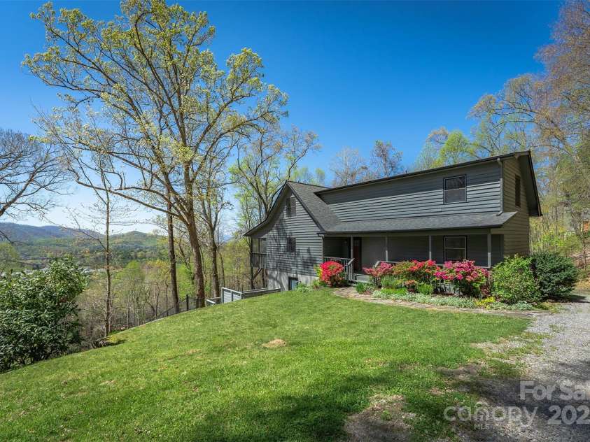 54 Jazaka Ridge Ridge, Swannanoa, NC 28778.  MLS# CAR4247960, YatesRealty ID 17009. 