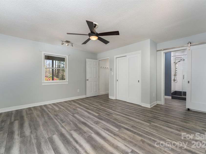 54 Jazaka Ridge Ridge, Swannanoa, NC 28778.  MLS# CAR4247960, YatesRealty ID 17009. 