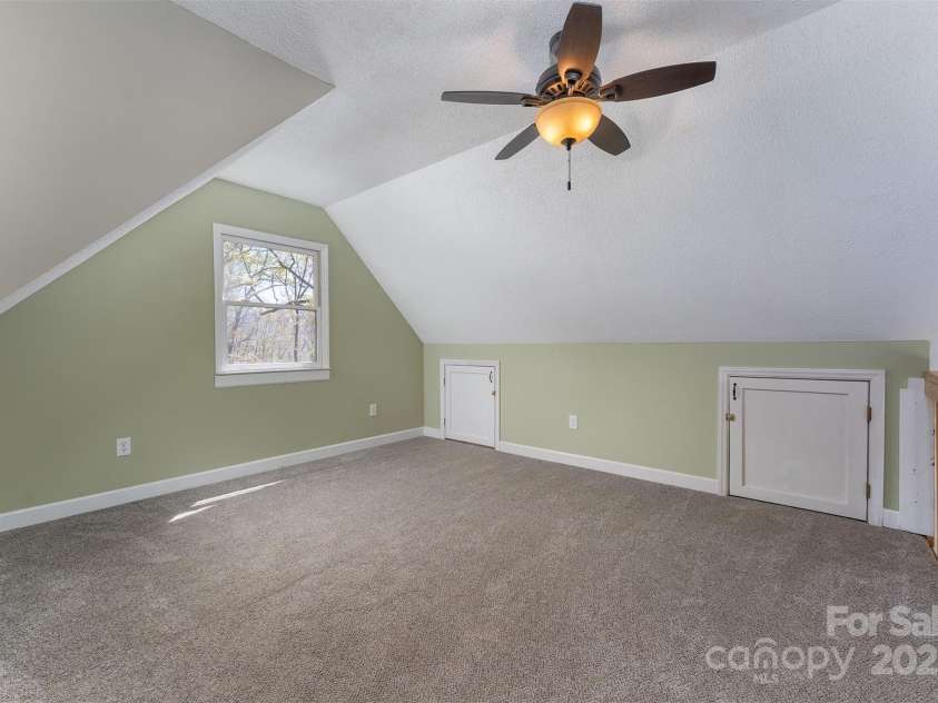 54 Jazaka Ridge Ridge, Swannanoa, NC 28778.  MLS# CAR4247960, YatesRealty ID 17009. 