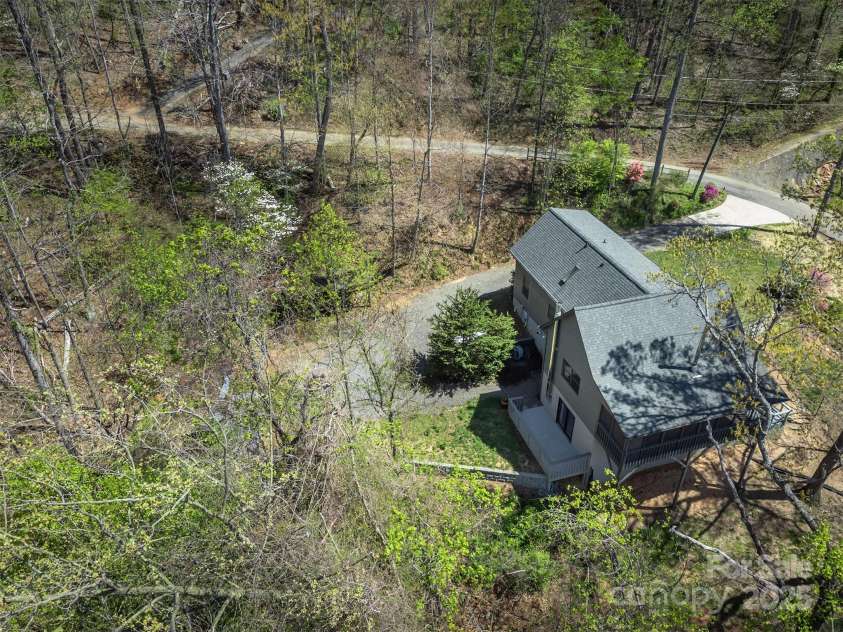 54 Jazaka Ridge Ridge, Swannanoa, NC 28778.  MLS# CAR4247960, YatesRealty ID 17009. 