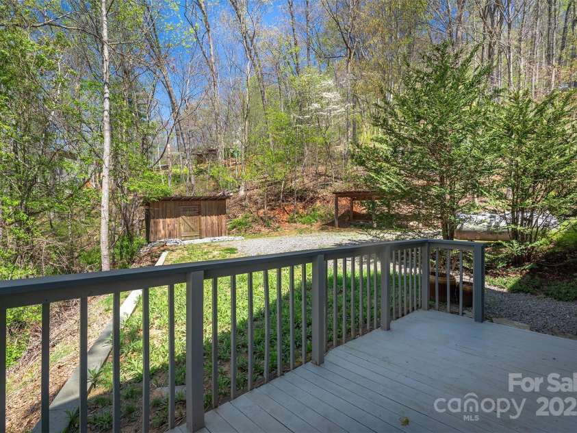 54 Jazaka Ridge Ridge, Swannanoa, NC 28778.  MLS# CAR4247960, YatesRealty ID 17009. 
