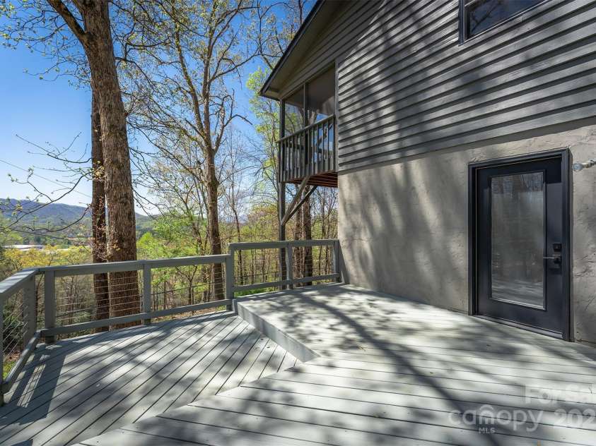 54 Jazaka Ridge Ridge, Swannanoa, NC 28778.  MLS# CAR4247960, YatesRealty ID 17009. 