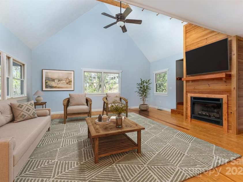 54 Jazaka Ridge Ridge, Swannanoa, NC 28778.  MLS# CAR4247960, YatesRealty ID 17009. 