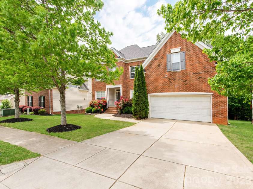13223 Ashley Meadow Drive, Charlotte, NC 28213.  MLS# CAR4376184, YatesRealty ID 17010. 