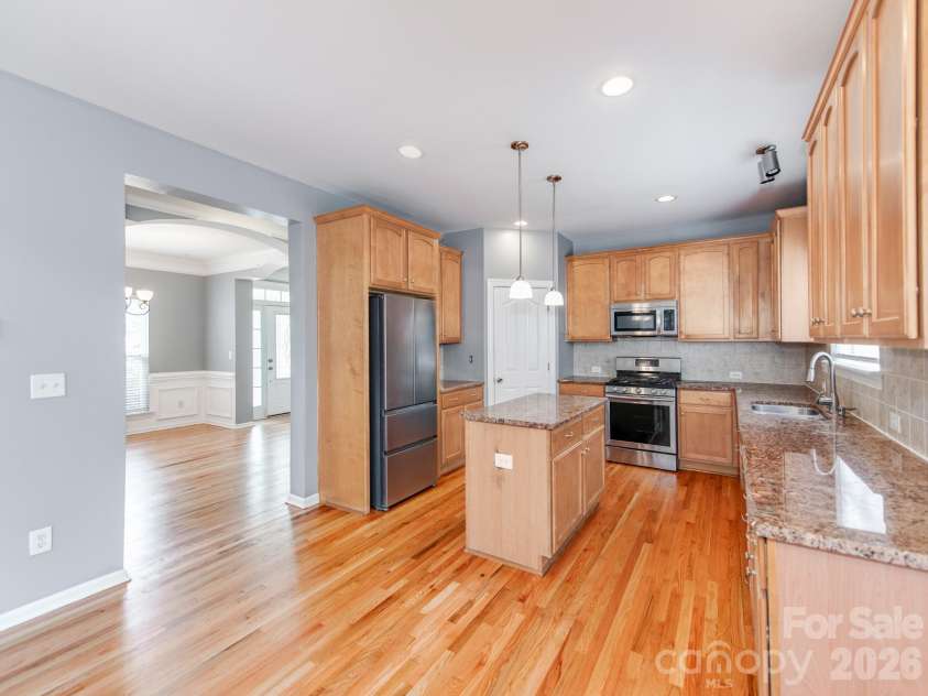 13223 Ashley Meadow Drive, Charlotte, NC 28213.  MLS# CAR4376184, YatesRealty ID 17010. 