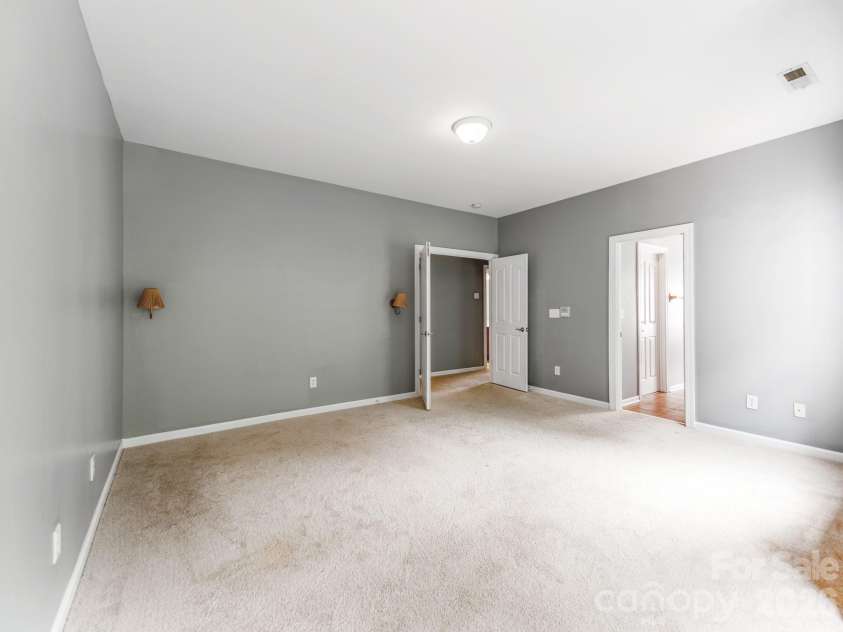 13223 Ashley Meadow Drive, Charlotte, NC 28213.  MLS# CAR4376184, YatesRealty ID 17010. 