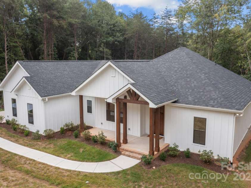 8225 Long Island Road, Catawba, NC 28609.  MLS# CAR4298824, YatesRealty ID 17010. 