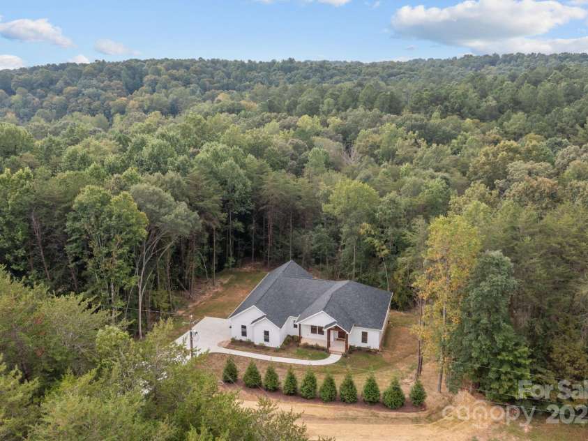 8225 Long Island Road, Catawba, NC 28609.  MLS# CAR4298824, YatesRealty ID 17010. Beautiful 1.68 lot
