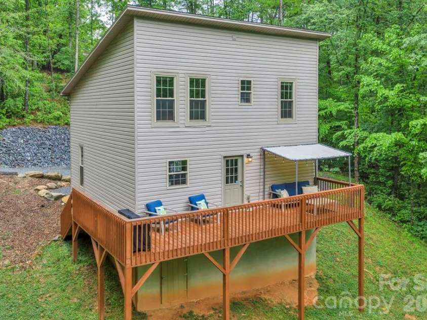 38 Macey Drive, Nebo, NC 28761.  MLS# CAR4376294, YatesRealty ID 17011. 