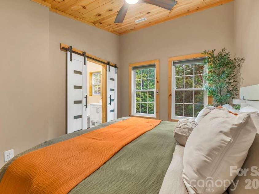 38 Macey Drive, Nebo, NC 28761.  MLS# CAR4376294, YatesRealty ID 17011. 