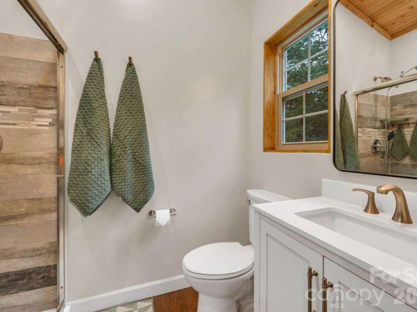 38 Macey Drive, Nebo, NC 28761.  MLS# CAR4376294, YatesRealty ID 17011. 