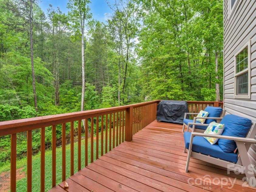 38 Macey Drive, Nebo, NC 28761.  MLS# CAR4376294, YatesRealty ID 17011. 