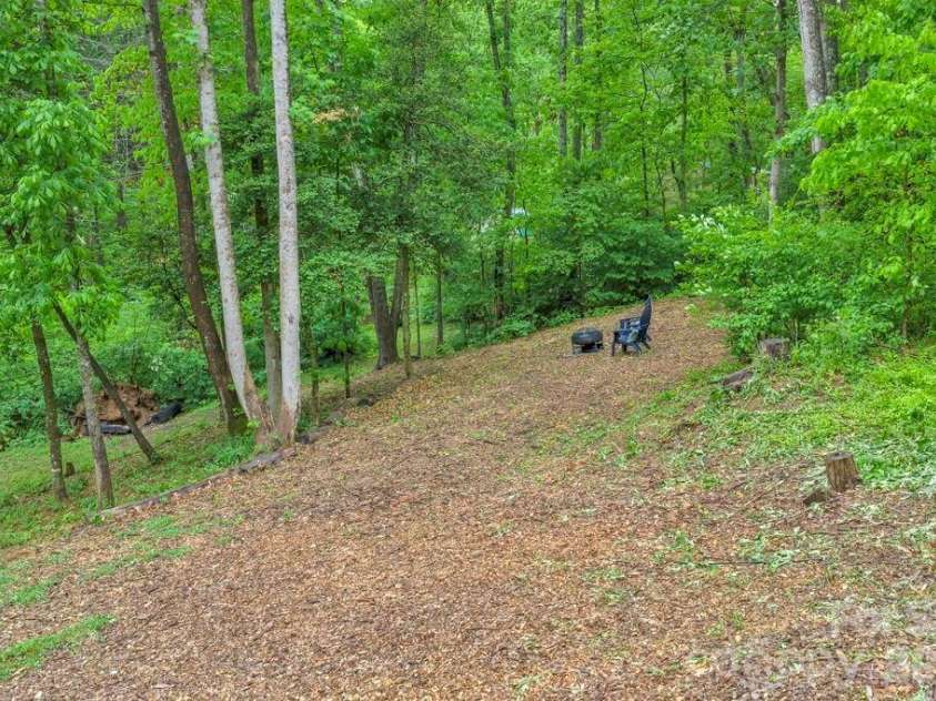 38 Macey Drive, Nebo, NC 28761.  MLS# CAR4376294, YatesRealty ID 17011. 
