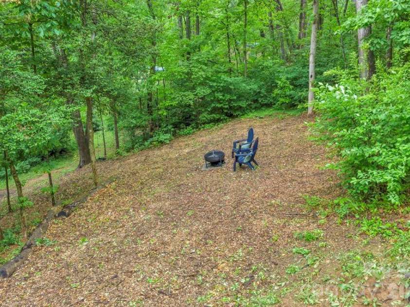 38 Macey Drive, Nebo, NC 28761.  MLS# CAR4376294, YatesRealty ID 17011. 