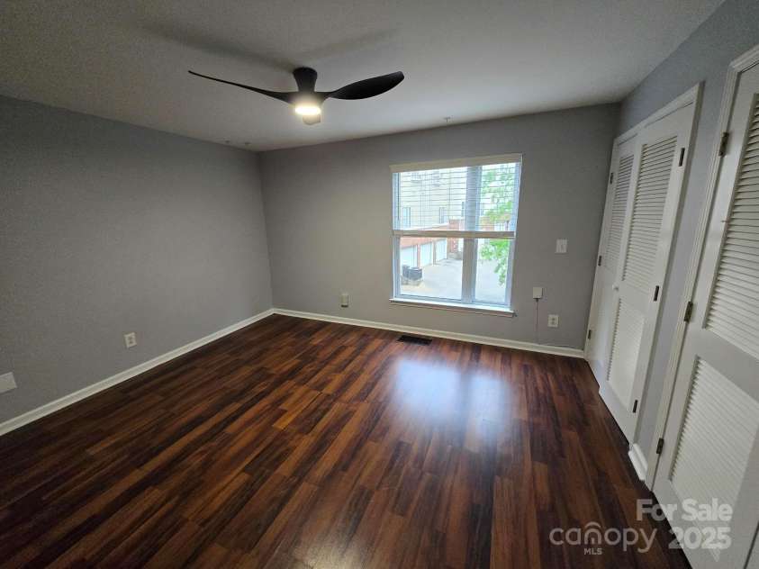 521 Donatello Avenue, Charlotte, NC 28205.  MLS# CAR4255002, YatesRealty ID 17011. 